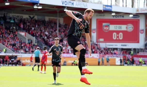 开云官网-拜仁用团结克服巨大失望，“10号”凯恩主导完美胜利