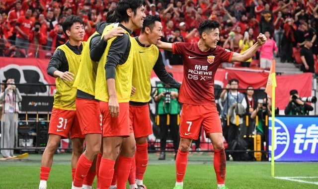 开云体育下载-回顾2024中超争冠战：领头羊换5次 曾各领跑14轮
